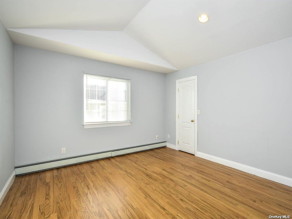 16 of 32 - 48b Marwood Road, Port Washington, NY