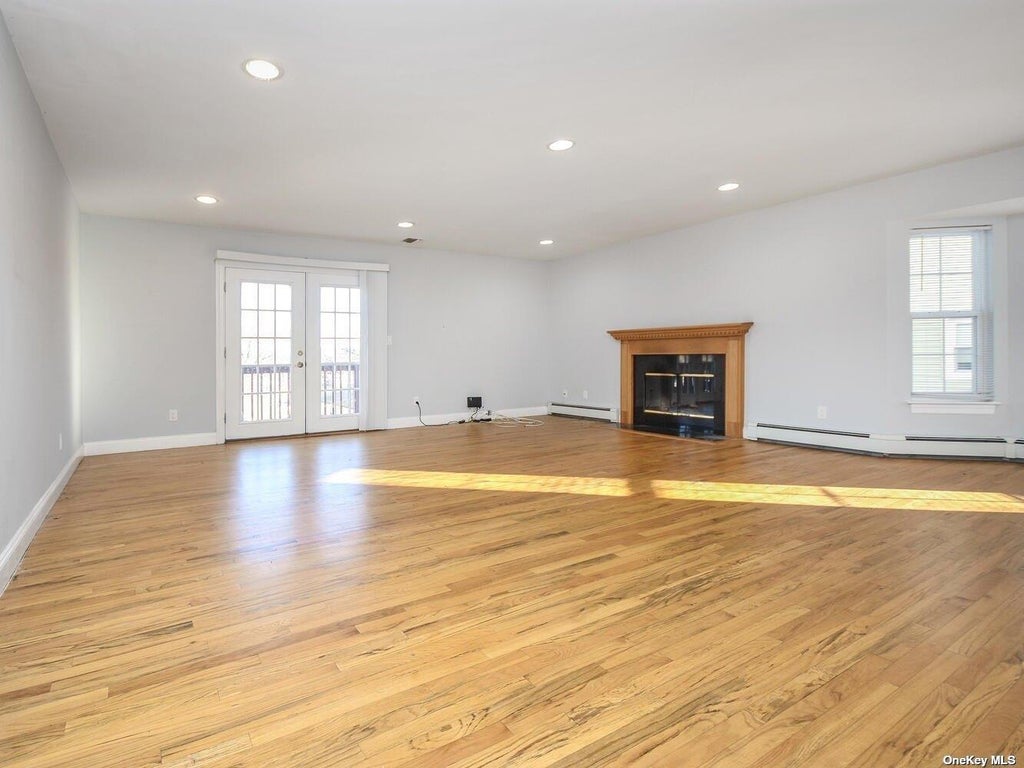 3 of 32 - 48b Marwood Road, Port Washington, NY