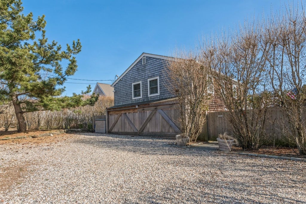 33 Hoppin Avenue, Montauk