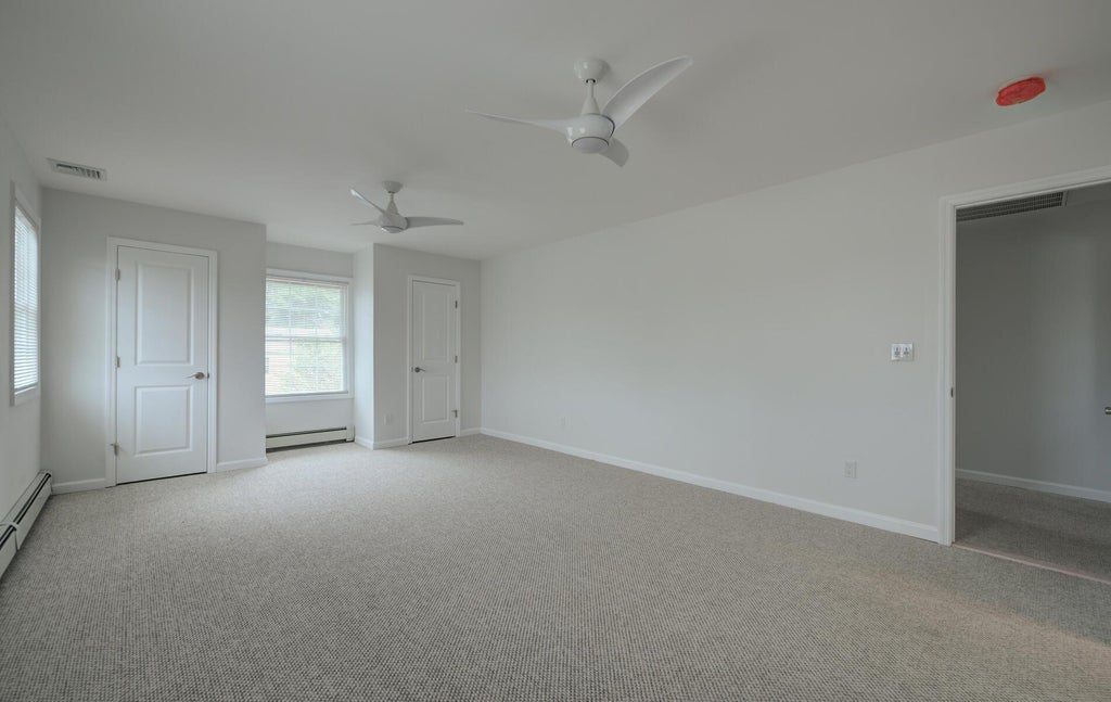 11 of 24 - 3 Dartmouth Drive # 3, Glen Cove, NY