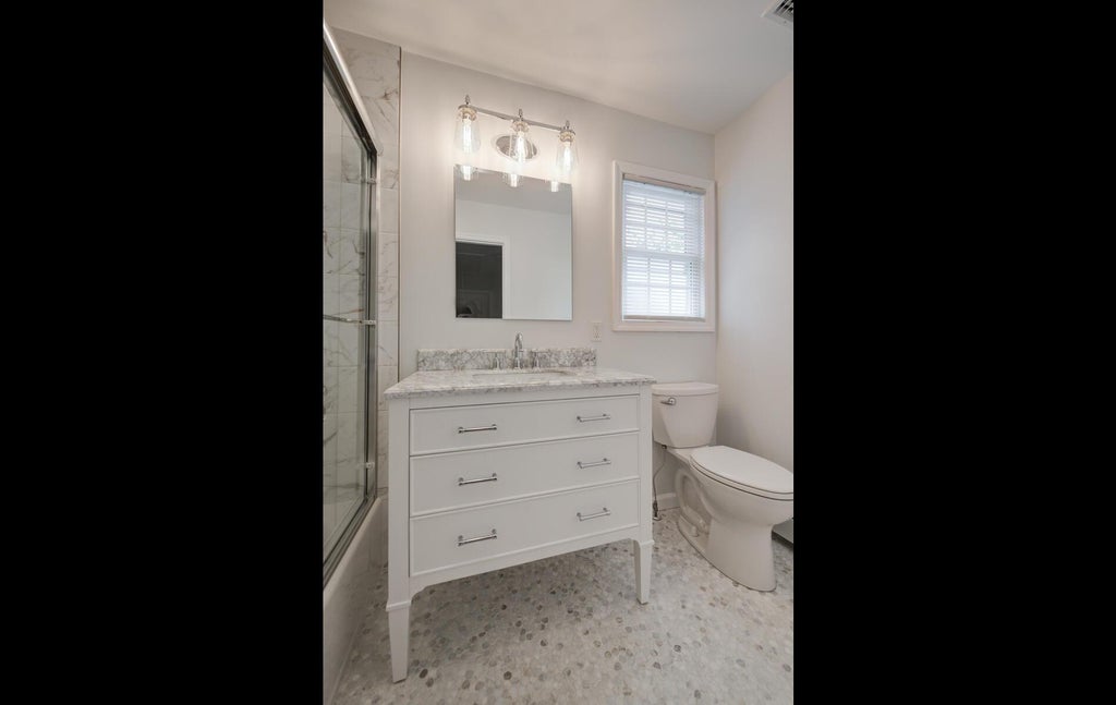 21 of 24 - 3 Dartmouth Drive # 3, Glen Cove, NY