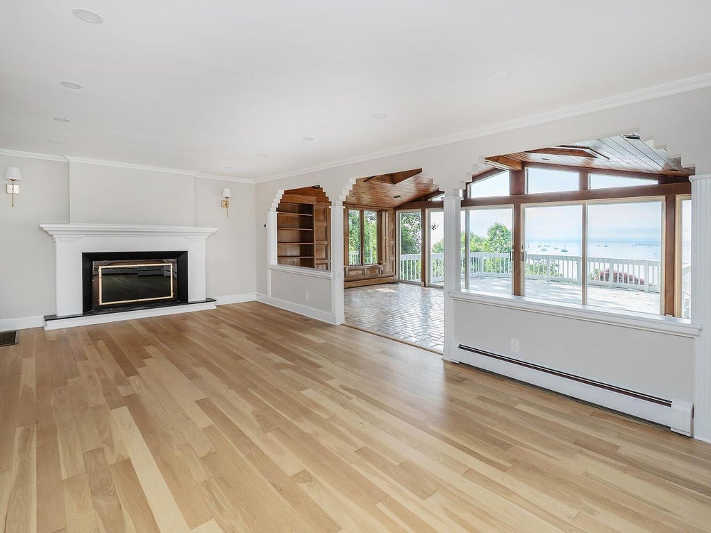 10 of 31 - 38 Prospect Avenue, Sea Cliff, NY