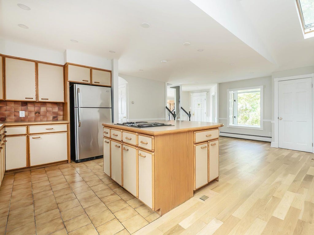 12 of 31 - 38 Prospect Avenue, Sea Cliff, NY