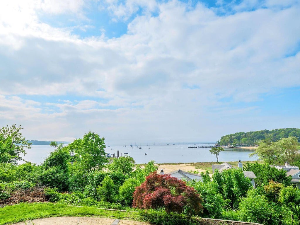 30 of 31 - 38 Prospect Avenue, Sea Cliff, NY