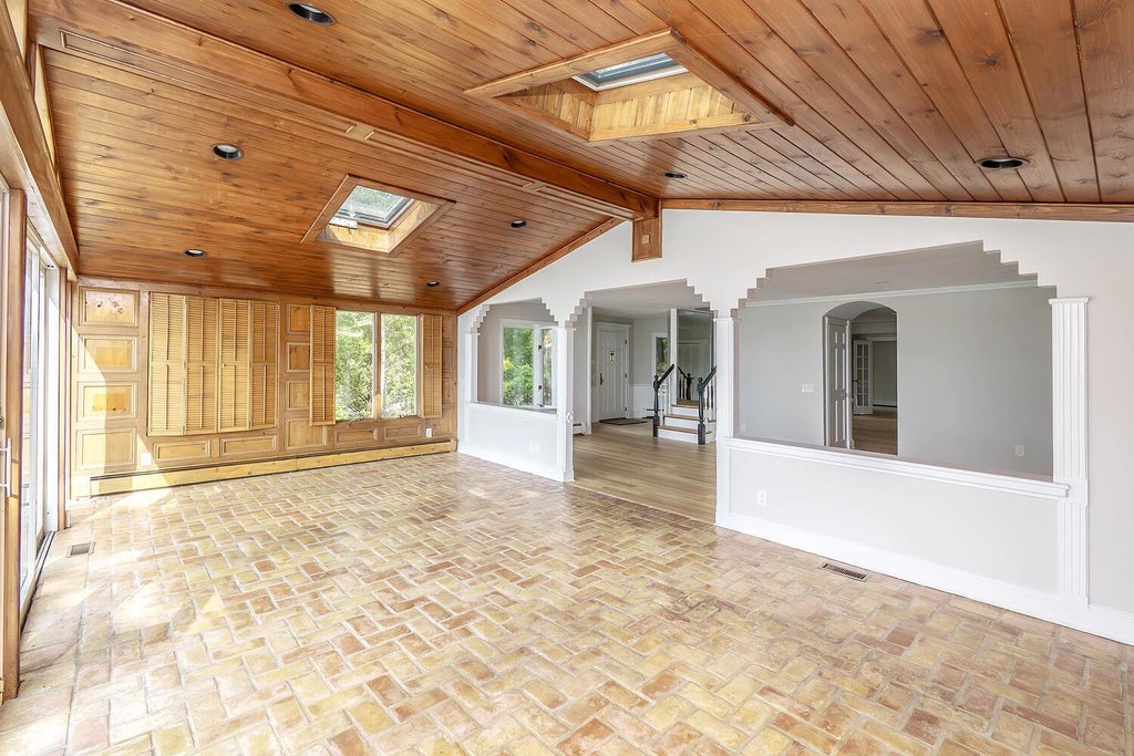 7 of 31 - 38 Prospect Avenue, Sea Cliff, NY