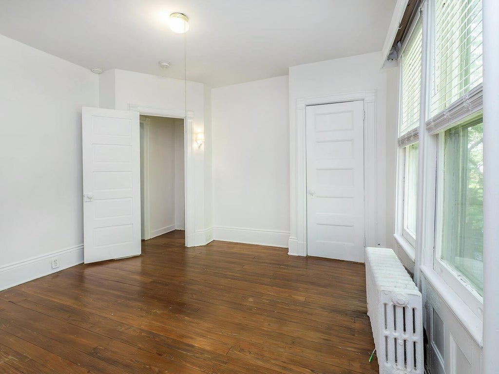 16 of 27 - 42 Central Avenue # 7, Sea Cliff, NY