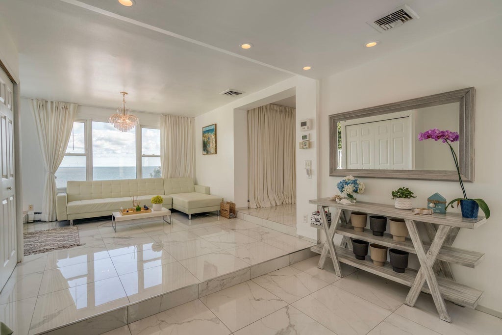 6 of 41 - 10 Beach Hill, Northport, NY