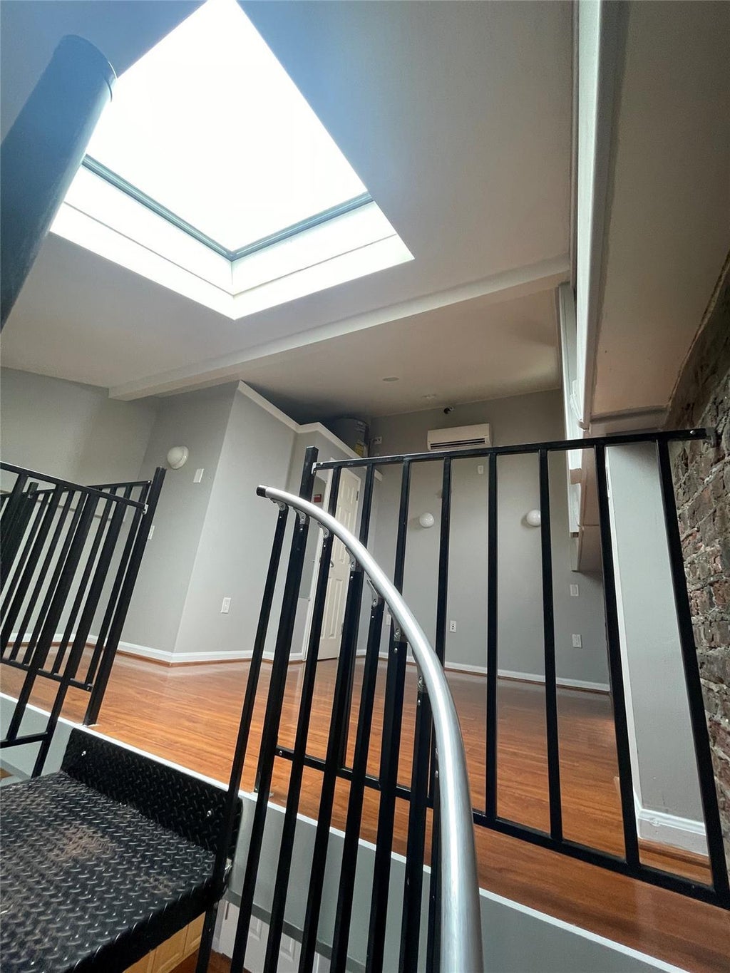 3 of 11 - 94 4th Avenue # 314, Bay Shore, NY