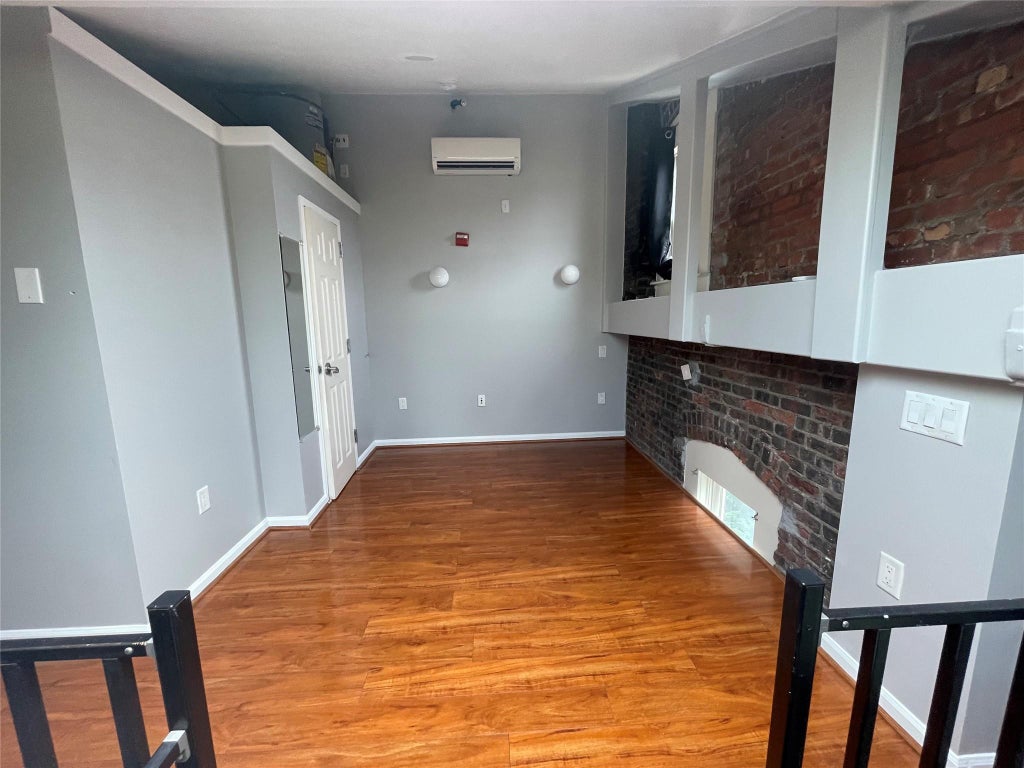 5 of 11 - 94 4th Avenue # 314, Bay Shore, NY