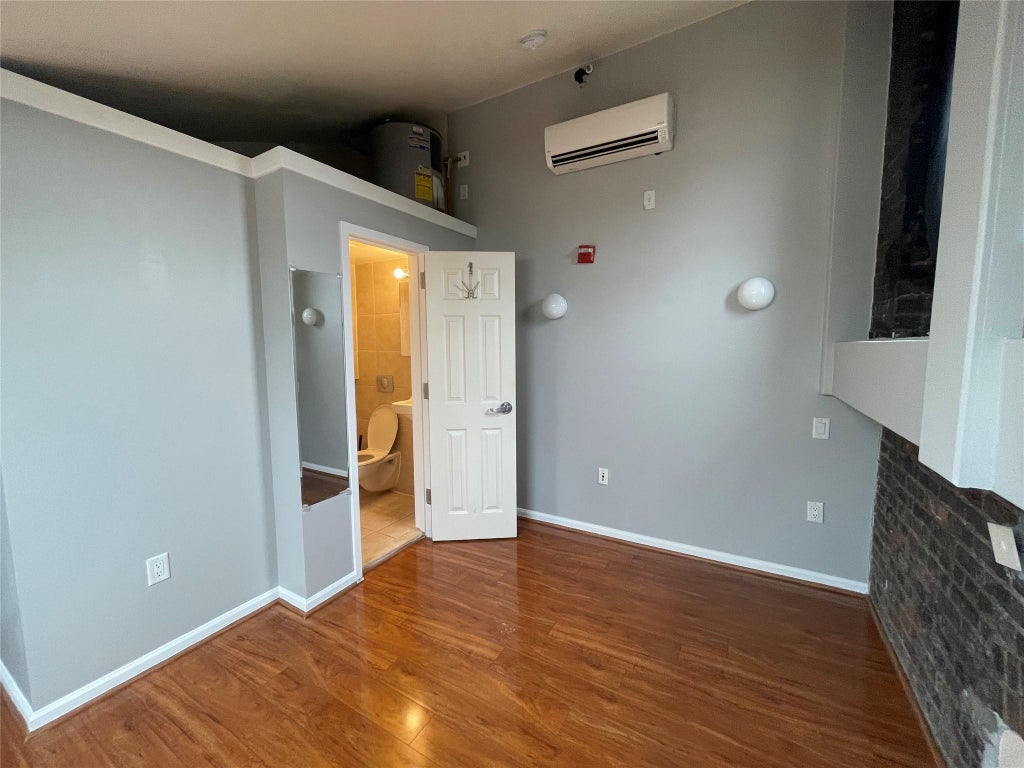 6 of 11 - 94 4th Avenue # 314, Bay Shore, NY