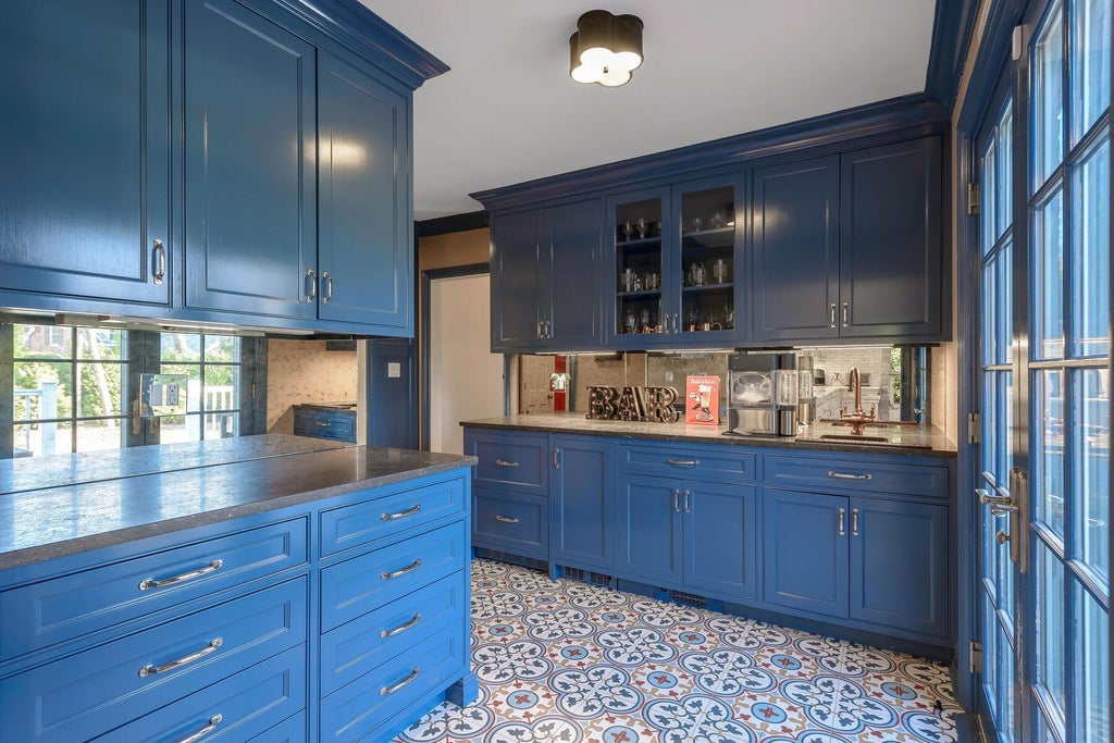 13 of 31 - 47 Whistler Road, Manhasset, NY