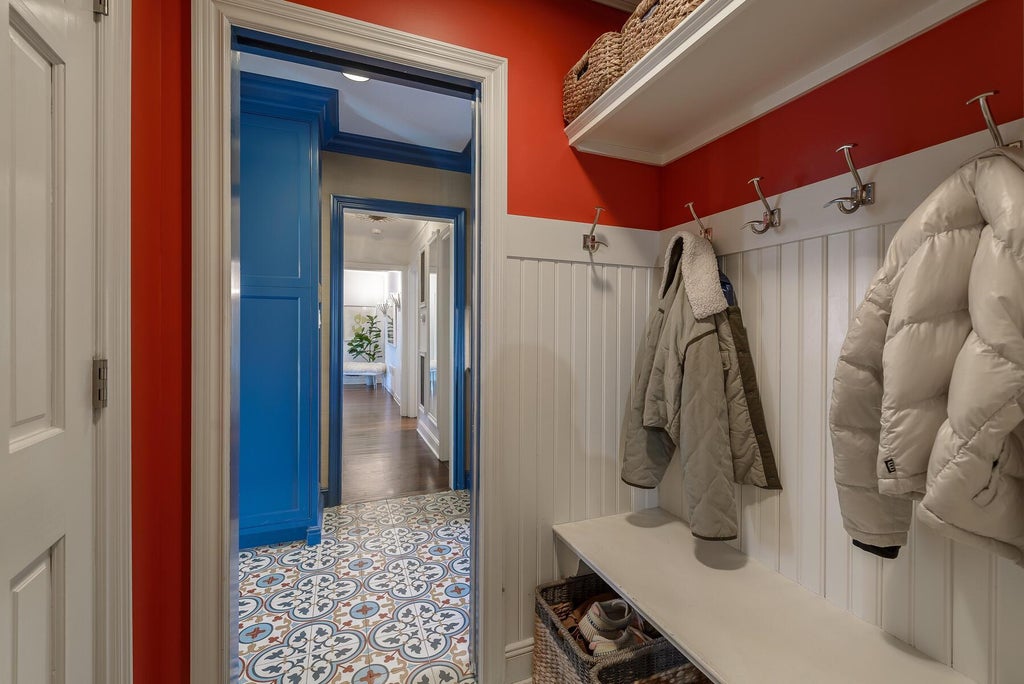 14 of 31 - 47 Whistler Road, Manhasset, NY
