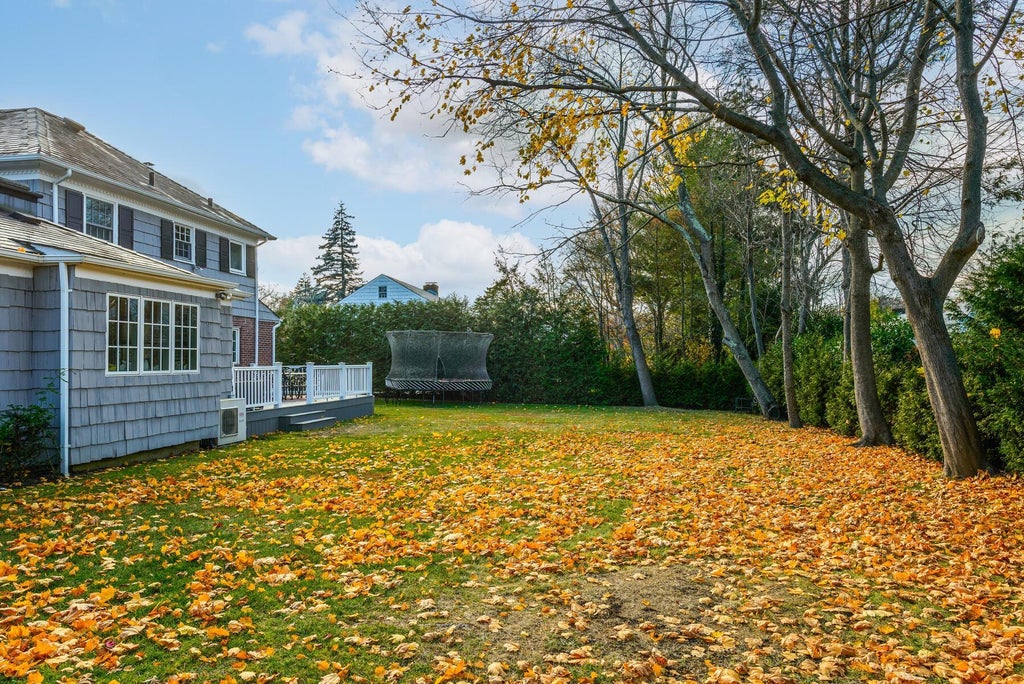 26 of 31 - 47 Whistler Road, Manhasset, NY