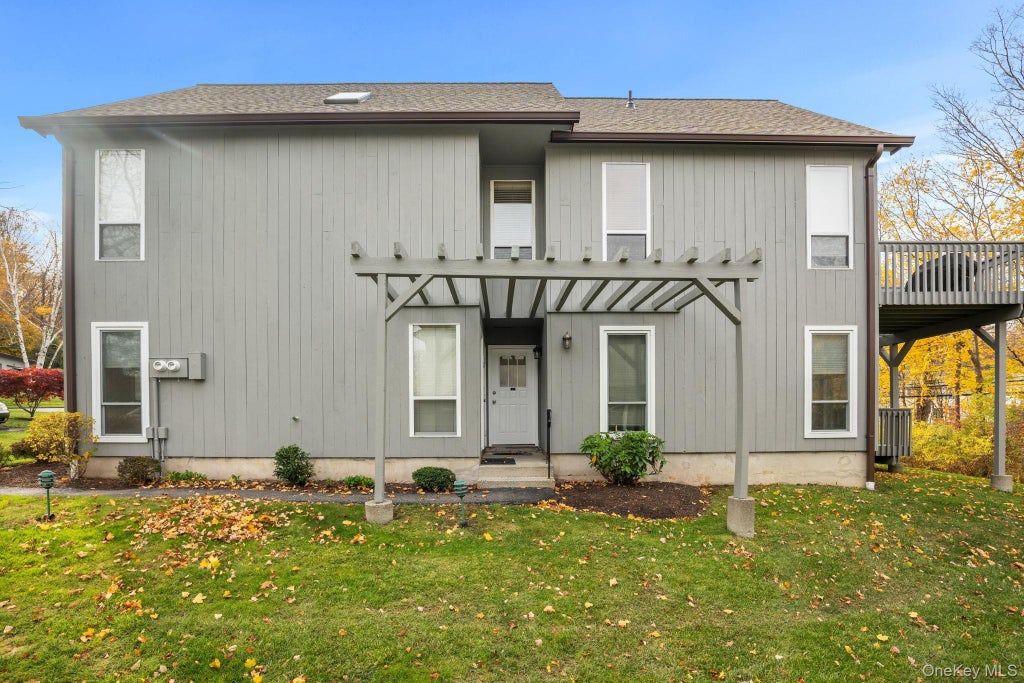 11 Woods Brooke Lane # 1, Yorktown Heights