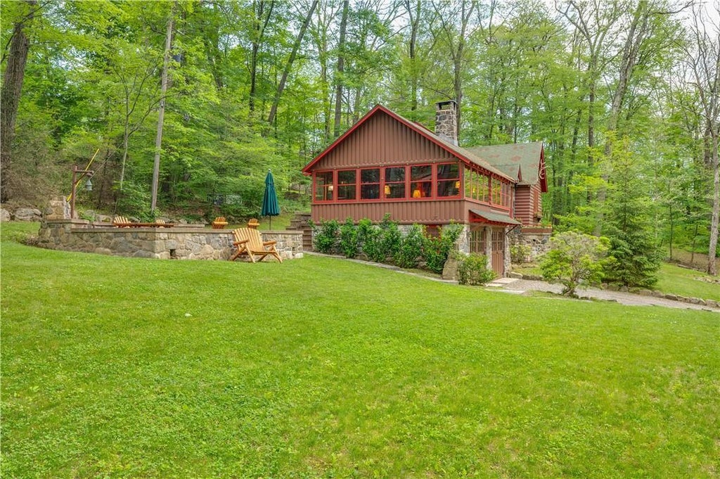 27 of 50 - 77 Lake Drive, Cold Spring, NY