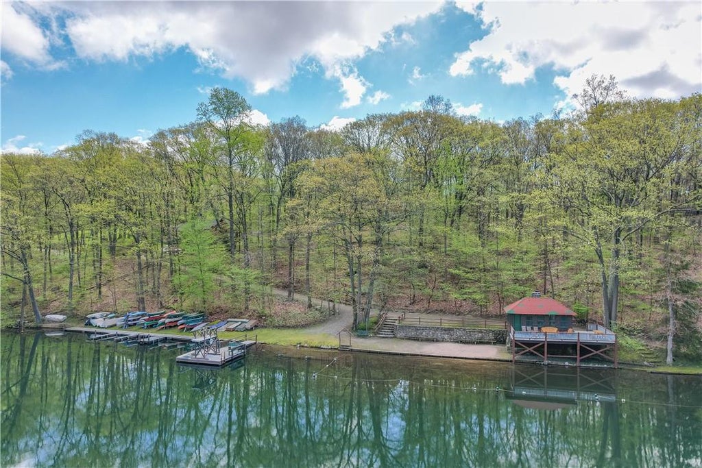 29 of 50 - 77 Lake Drive, Cold Spring, NY