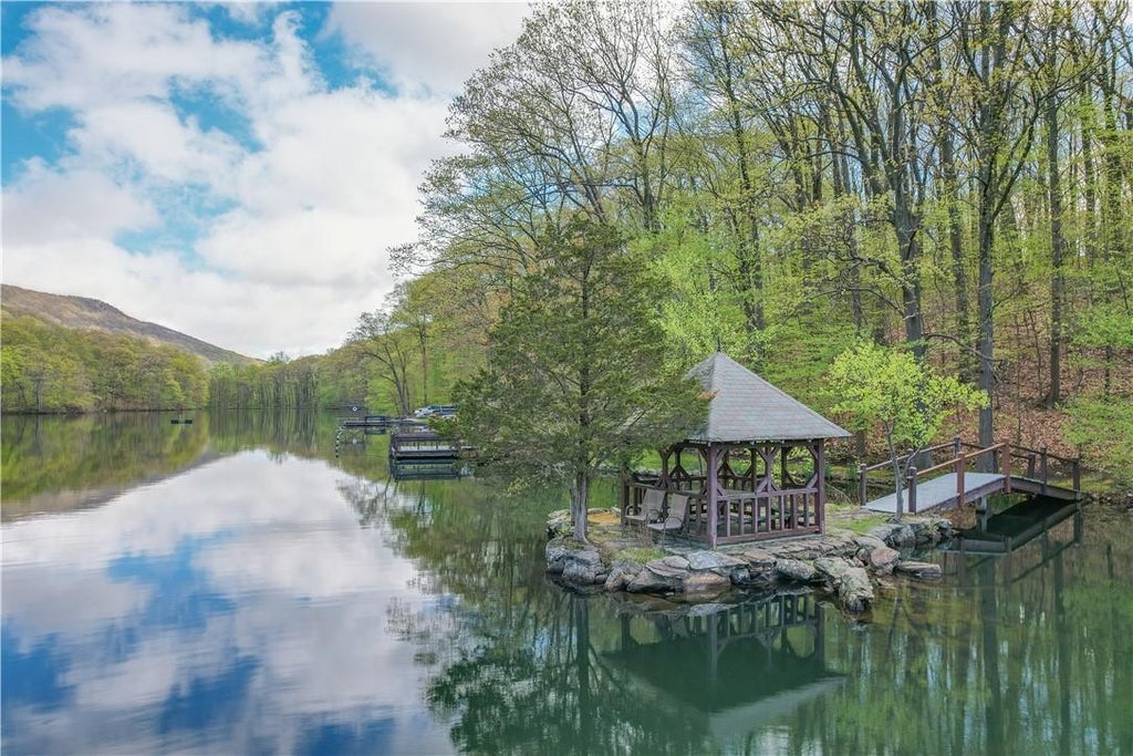 39 of 50 - 77 Lake Drive, Cold Spring, NY