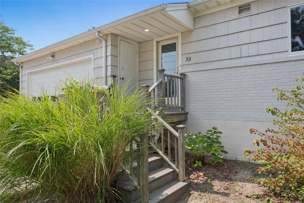 33 Beach Road, Laurel