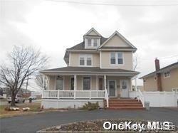 4 Morton Avenue # Upper, East Rockaway