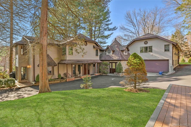 16 Faraway Road # A, Armonk
