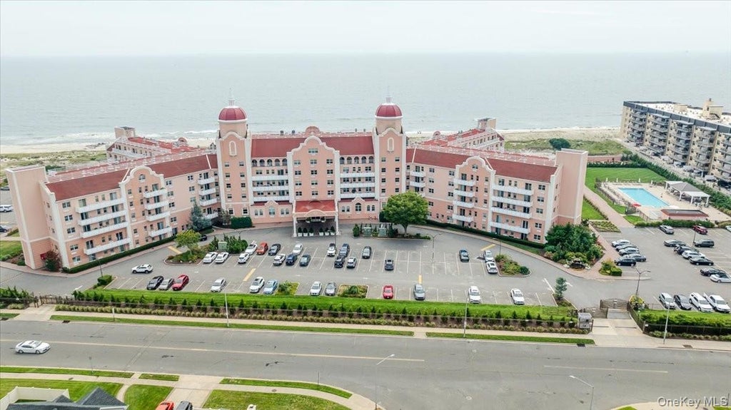 2 Richmond Road # 4th Floor, Lido Beach