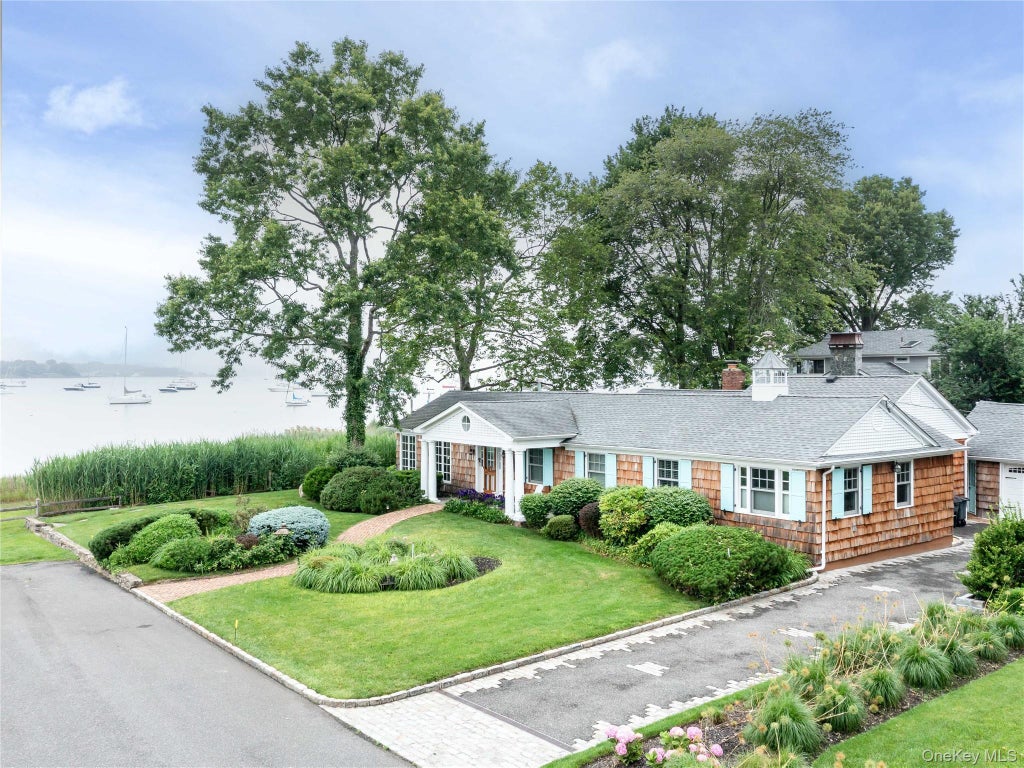 21 Secor Drive, Port Washington