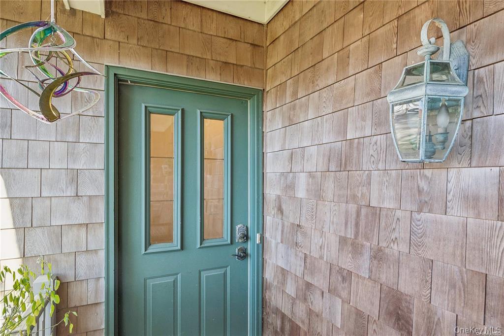 1145 Major Pond Road, Orient