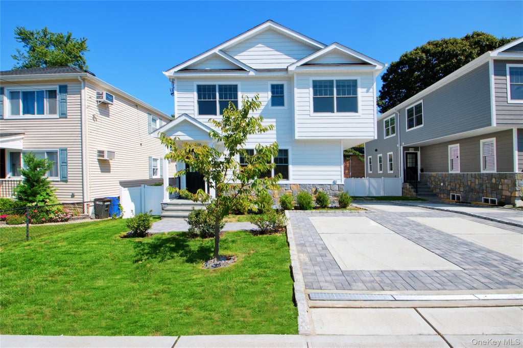 48a N Linwood # A, Port Washington