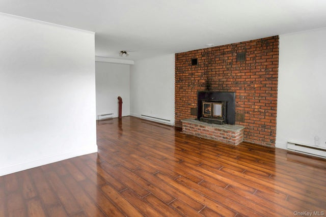 74 E Lakeshore Drive, Carmel