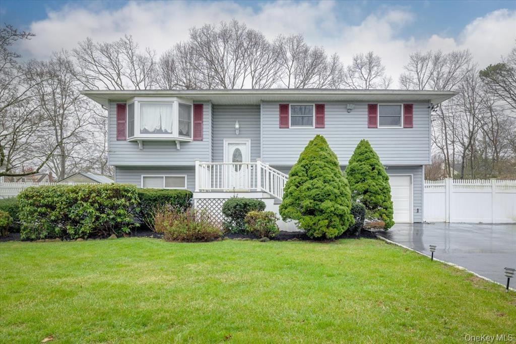 18 Brandywine Drive, Mastic