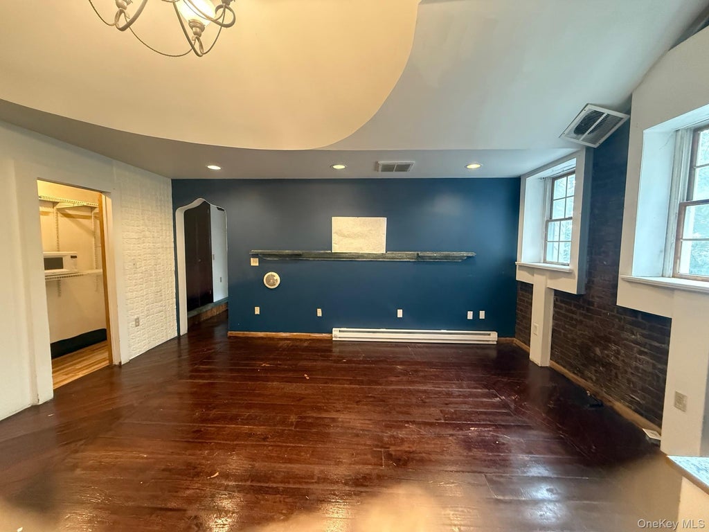 18 E Main Street # 18c, Middletown