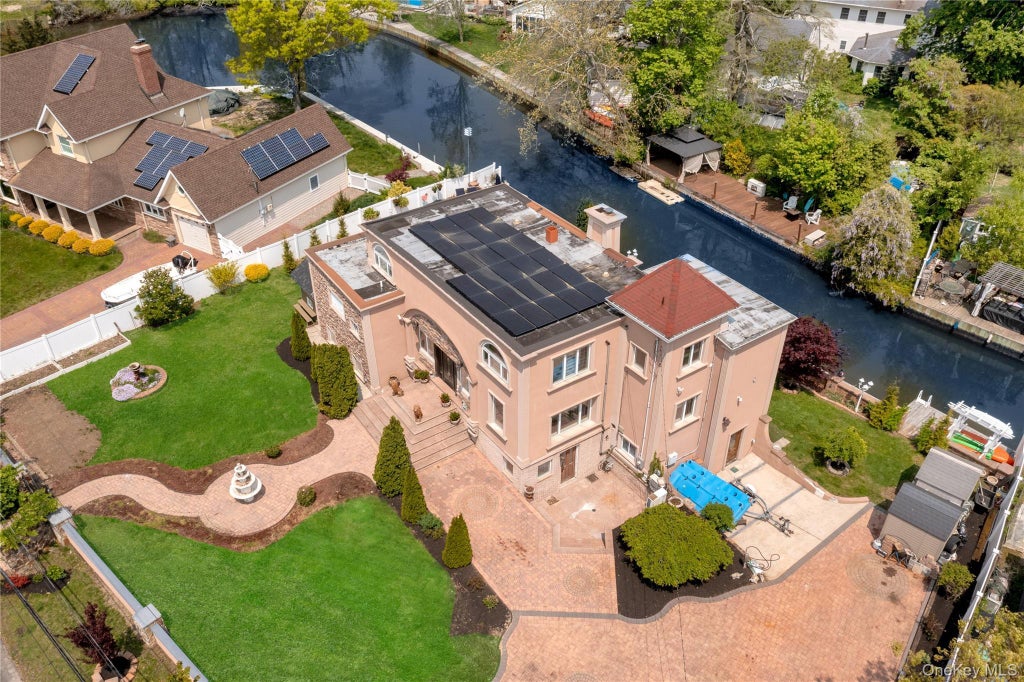 54 Shore Drive, Oakdale