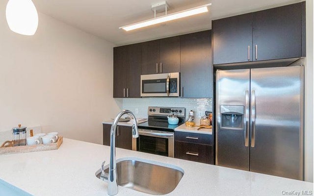 1 Dekalb Avenue # 406, White Plains