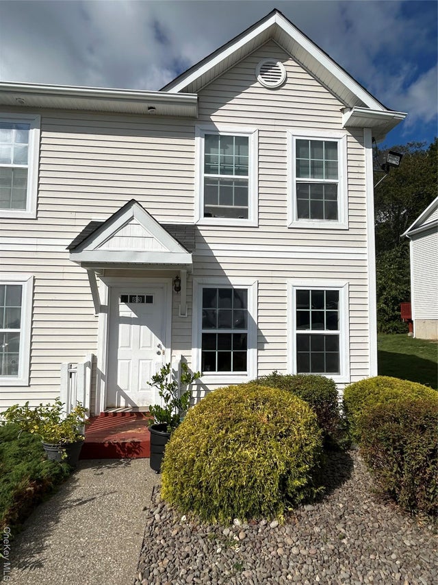 83 Jordan Lane, Middletown