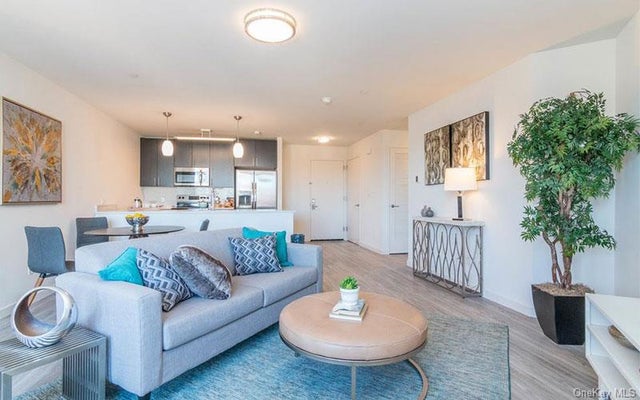 1 Dekalb Avenue # Ph10, White Plains