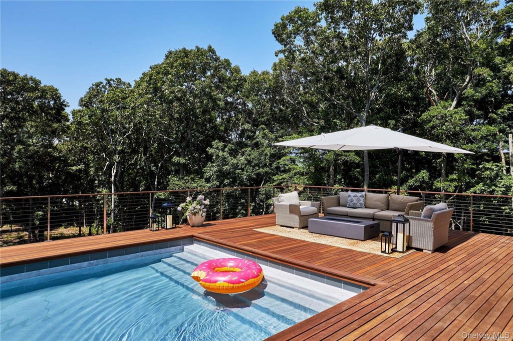 11925 Soundview Avenue, Southold