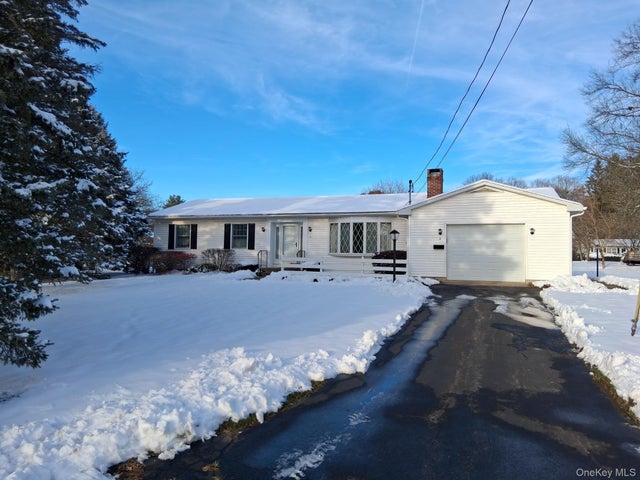 2 Scism Circle, Red Hook