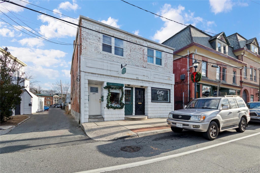 75 South Street, Oyster Bay