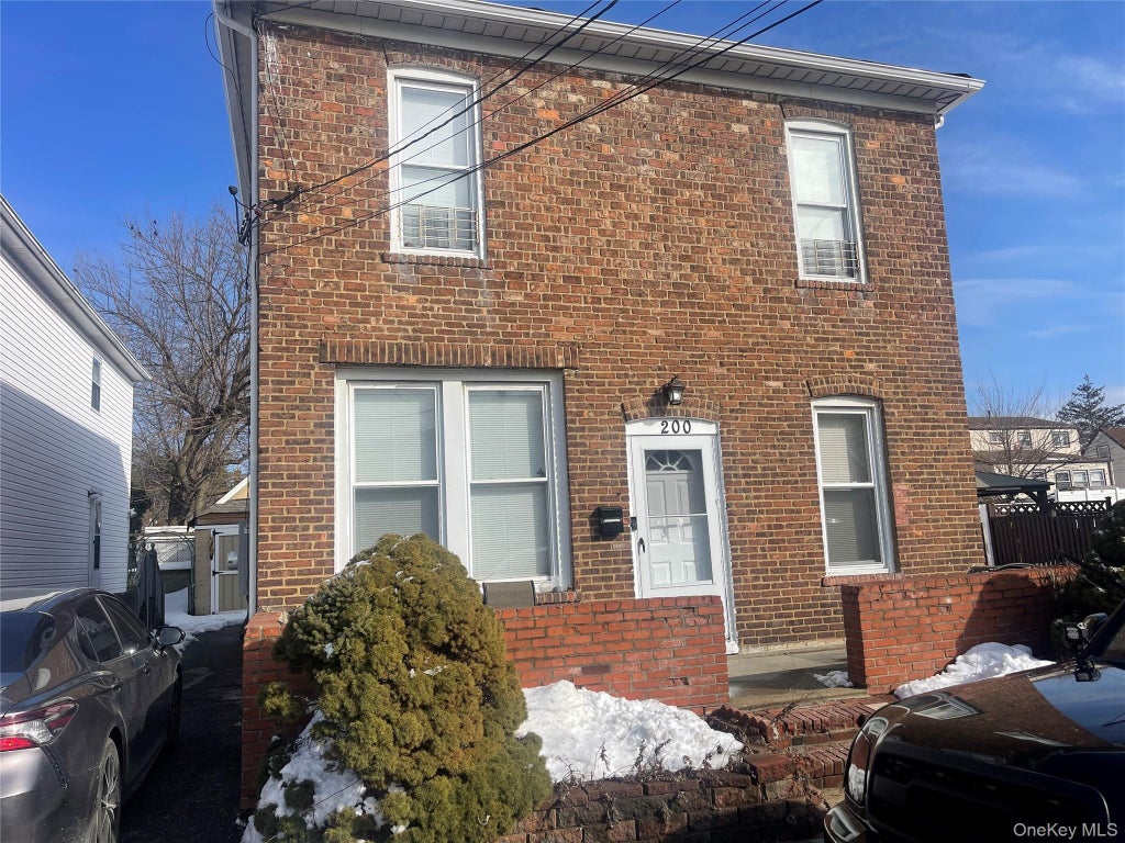 200 Claridge Avenue # 2, Elmont