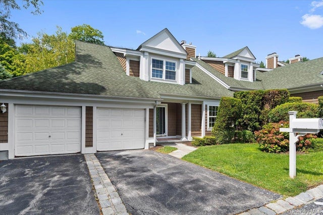 2 Winterberry Lane, Briarcliff Manor