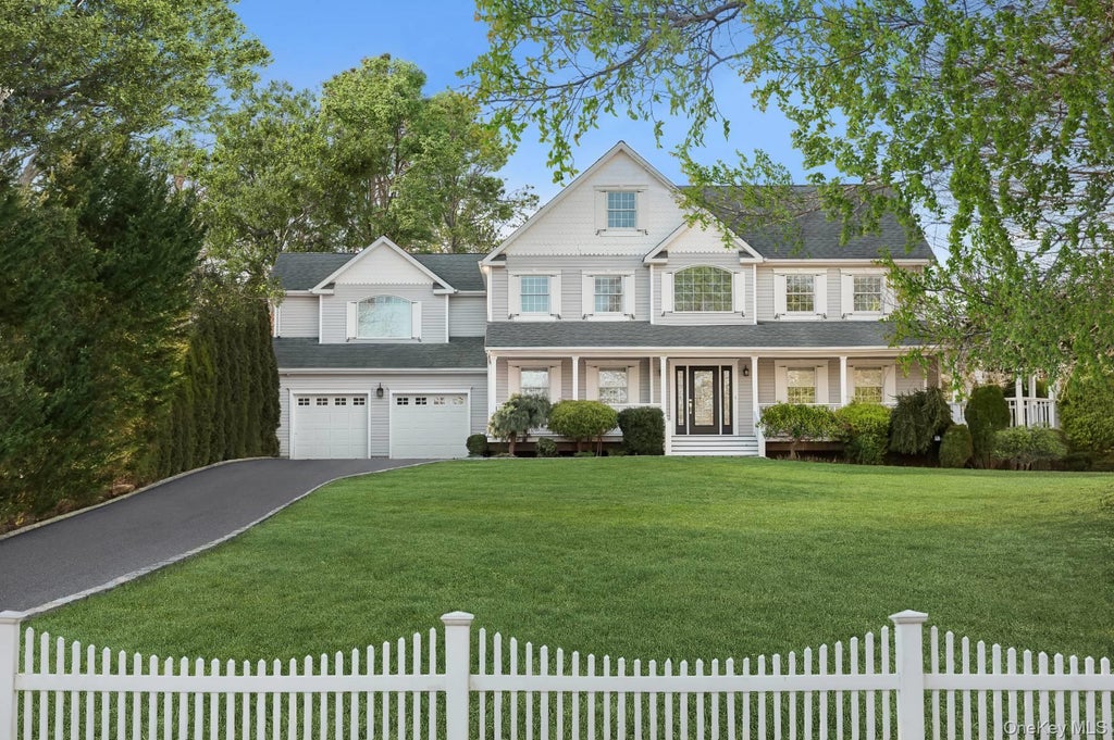 47 Bathing Beach Road, Southampton