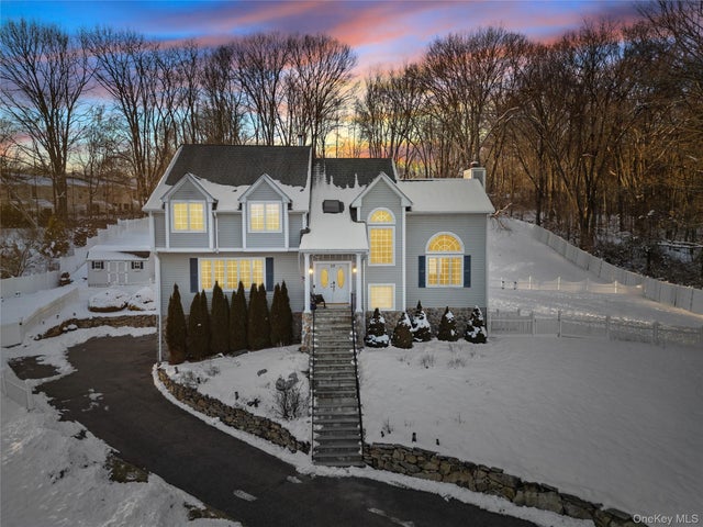 17 Waring Drive, Carmel