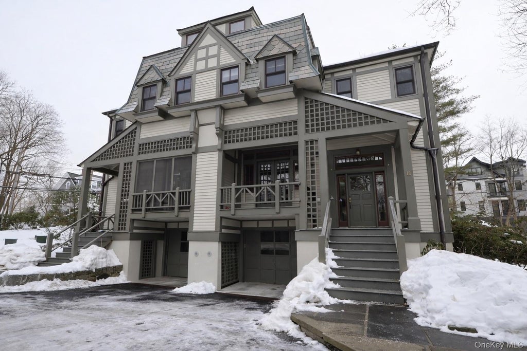 16 Clinton Avenue, Dobbs Ferry