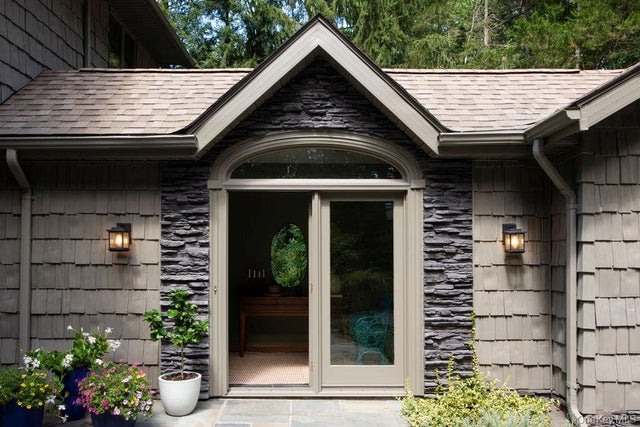 42 Lake Pleasant Drive, Staatsburg