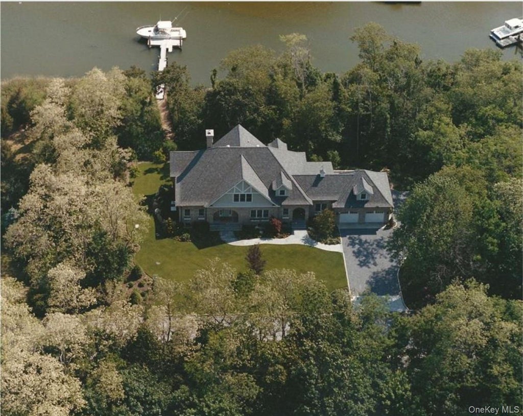 190 Jackson Landing, Mattituck