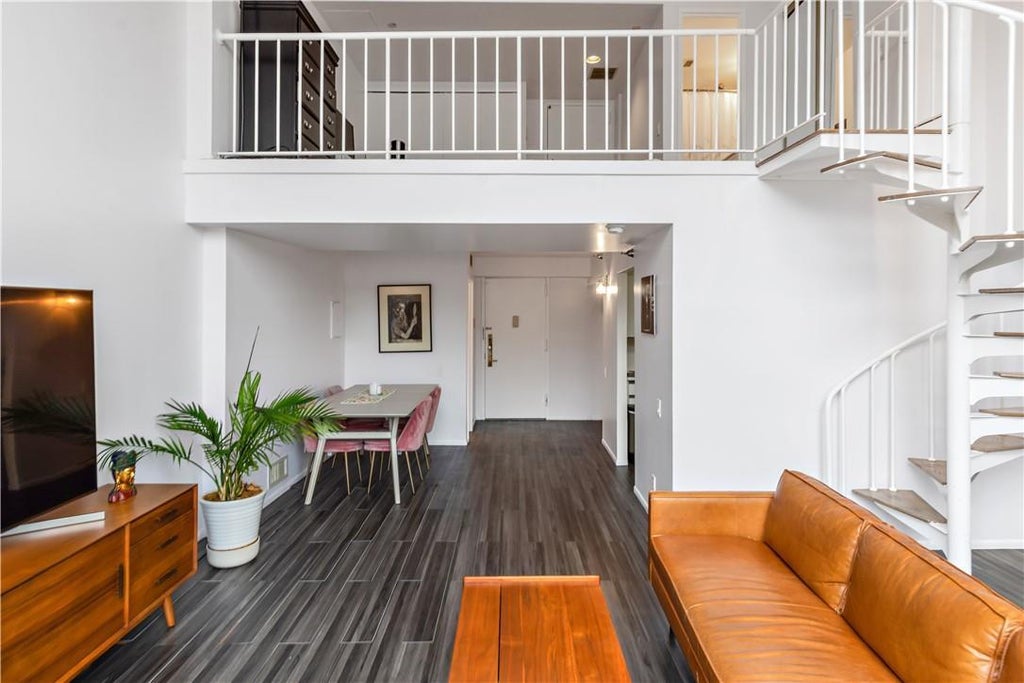 1 of 24 - 23 Water Grant St. # 4j, Yonkers, NY