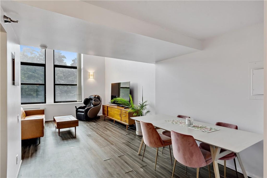 1 of 24 - 23 Water Grant St. # 4j, Yonkers, NY