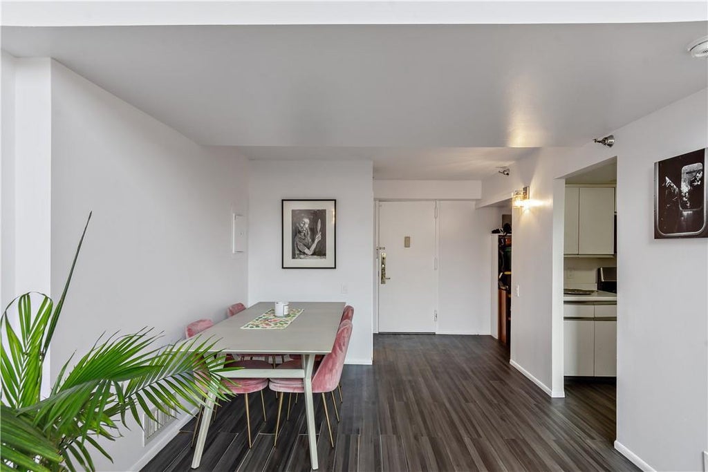 5 of 24 - 23 Water Grant St. # 4j, Yonkers, NY