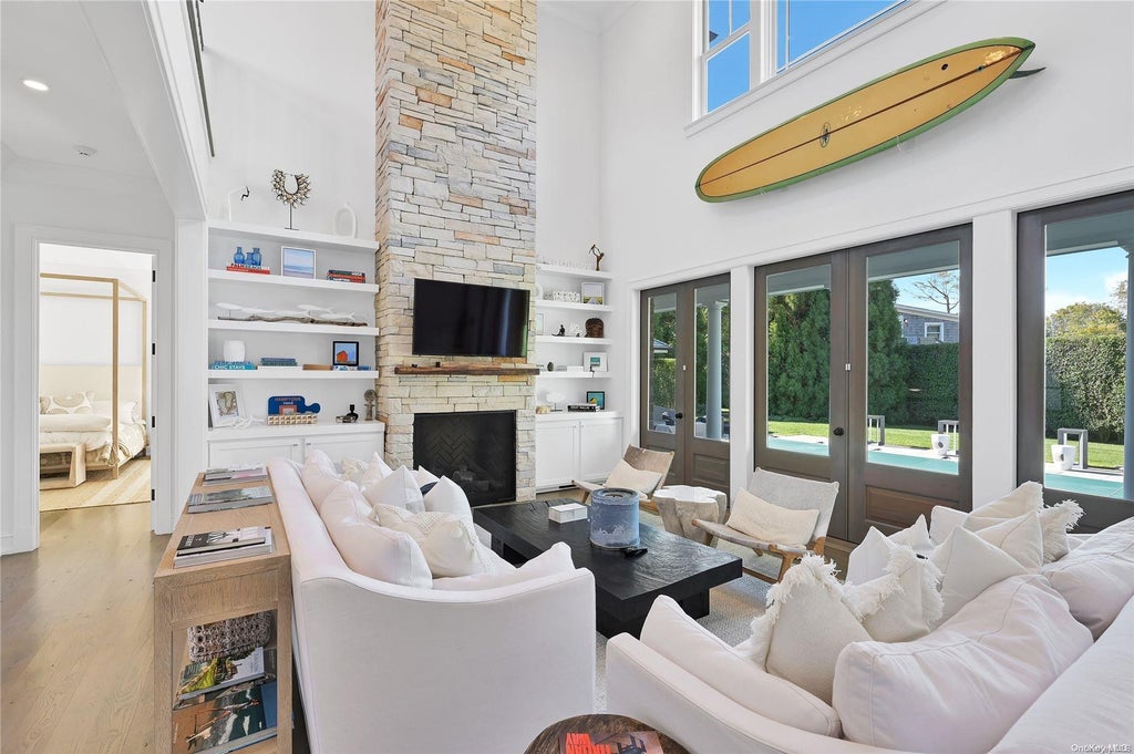 2 of 14 - 52 Quogue St., Quogue, NY