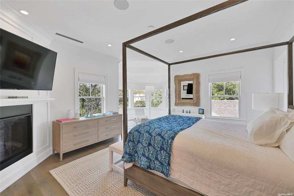7 of 14 - 52 Quogue St., Quogue, NY